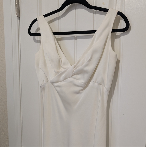 Alvina Valenta Maids White Wedding Bridesmaid Gown Size 2 - Picture 3 of 16